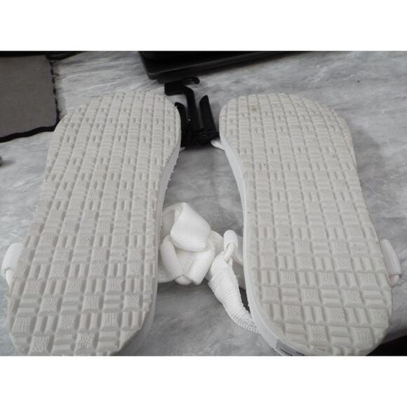 Time Tru White Sandals Sz 7 Still tagged - Picture 4 of 4